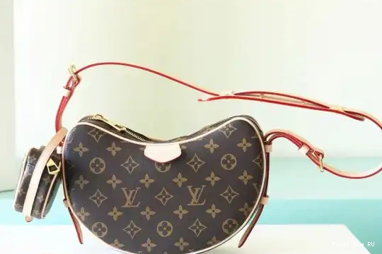 MM VUITTON LOUIS Croissant 0629